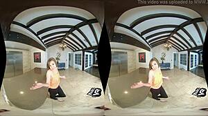 Virtual reality-porr med en liten brunett tonåring i köket