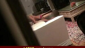 Film porno hidden cam avec des amateurs pervers