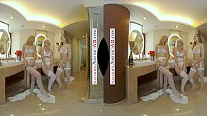Порно в виртуальной реальности с участием блондинки и брюнетки в четвёрке