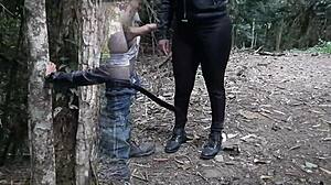 Ερασιτεχνική έφηβη παίρνει creampie στο δάσος