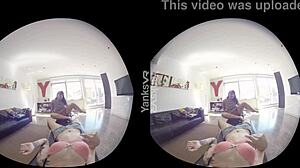 Video HD VR di due bellezze amatoriali che si masturbano e vengono