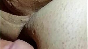 Amatőr pár videózik magukat, ahogy maszturbálnak a kövér csajjal