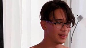 Grov sex og masser af cumshots i denne HD-video med Will Arnett