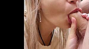 Stor røv skønhed får en ansigts cumshot i hjemmelavet video