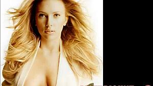 Prskajúce nahé fotky celebrít Scarlett Johansson s veľkými prsiami a chlpatou kundičkou