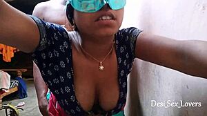 Indiska bypar hemmagjorda utomhus sexvideo fångade på kamera