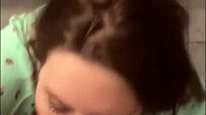 Chloe Lamb se fait baiser sur un comptoir en POV