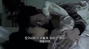 Горячая замужняя женщина занимается грязным сексом в эротическом фильме